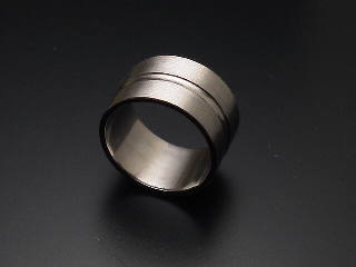 the abyss titanium weddingring