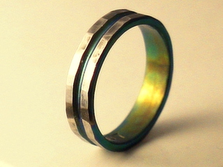 男の結婚指輪