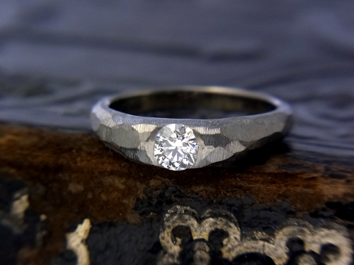ダイヤモンド0.256カラット　チタンの婚約指輪