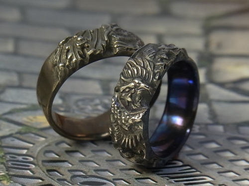 鳳凰の彫刻の指輪