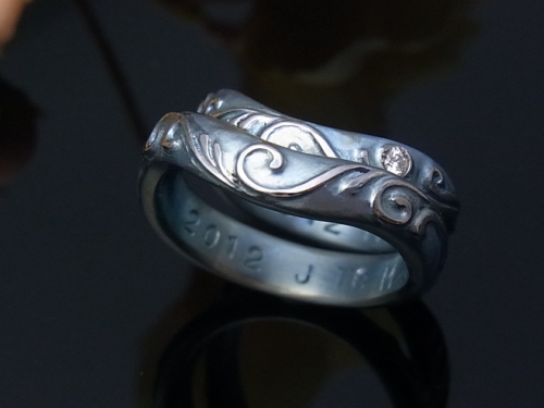 チタン製ハートが合う結婚指輪