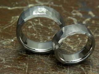 ごつい幅広の結婚指輪