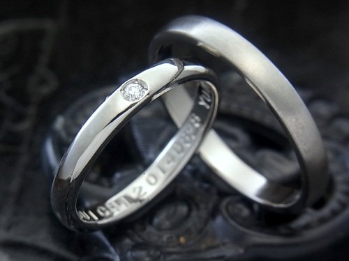 ダイヤモンド入り甲丸結婚指輪