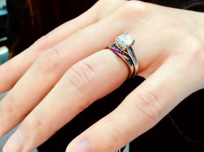 エンゲージ 婚約指輪 は きつめ を選ばなければいけない理由 職人プロドットコム